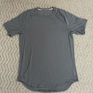 Men’s Alo Metal Vent Tech Short-Sleeve Shirt
Glow Stripe